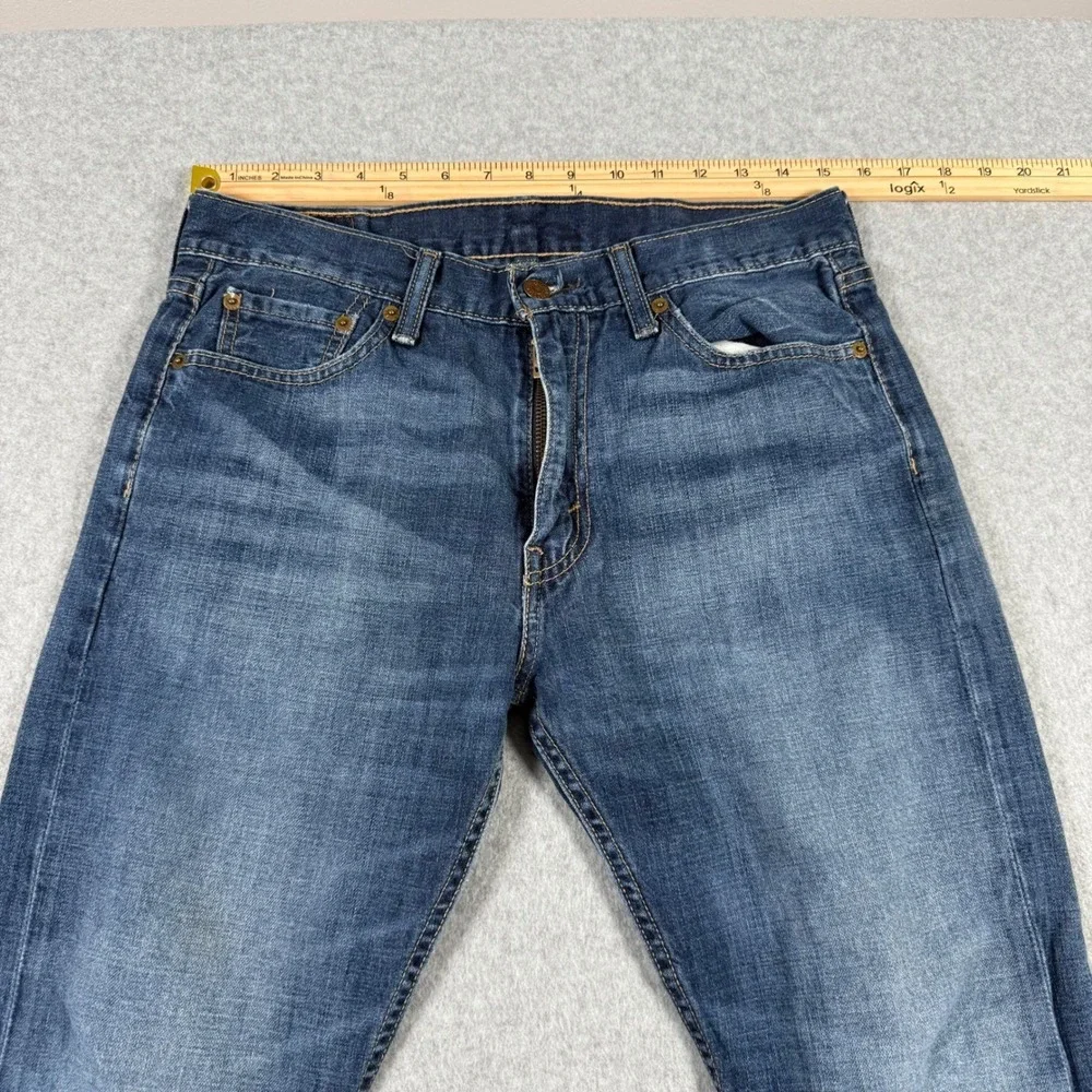 Levis 30 streamlined comfortable